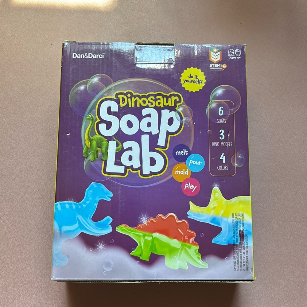 Dinosaur soap lab kit